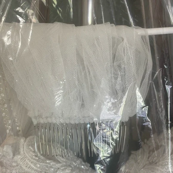 Wedding veil - Picture 3 of 5